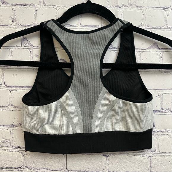 Aerie Black Gray Seamless Sports Bra Medium Sports Athletic Workout Gym - Picture 2 of 5